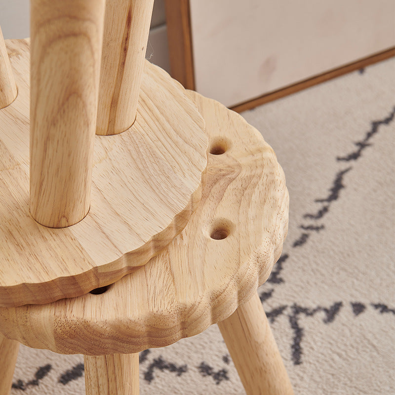 Petit banc à l'ancienne en bois massif