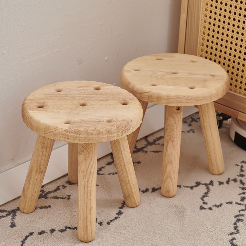 Petit banc à l'ancienne en bois massif